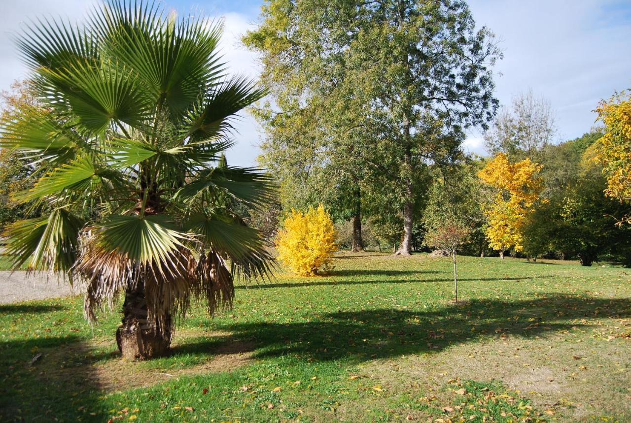לינה וארוחת בוקר Cleyrac Domaine La Bastide מראה חיצוני תמונה